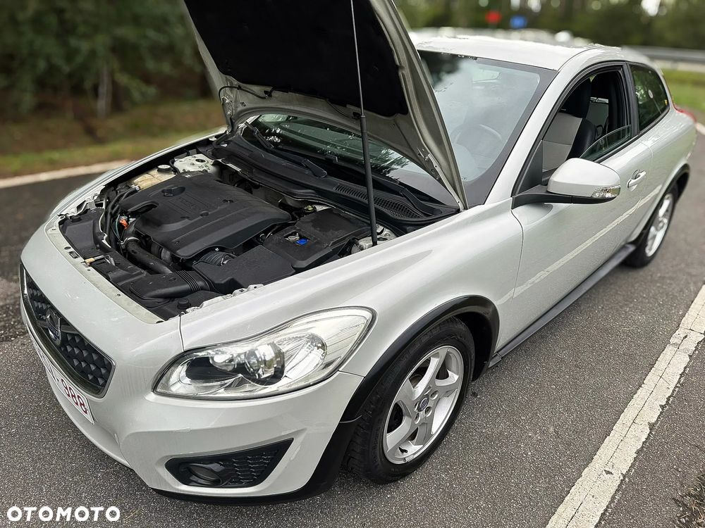 Volvo C30 D2 Momentum - 8
