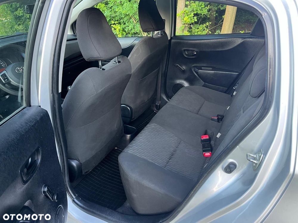 Toyota Yaris 1.0 Terra A/C - 10