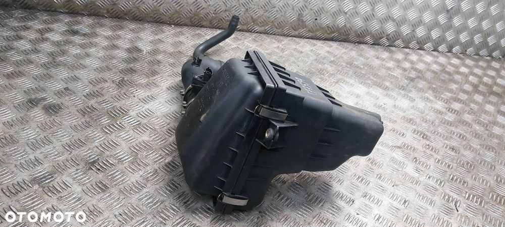 OBUDOWA FILTRA  PRZEPŁYWOMIERZ DOLOT OPEL AGILA A 0280218119 09204631 - 2