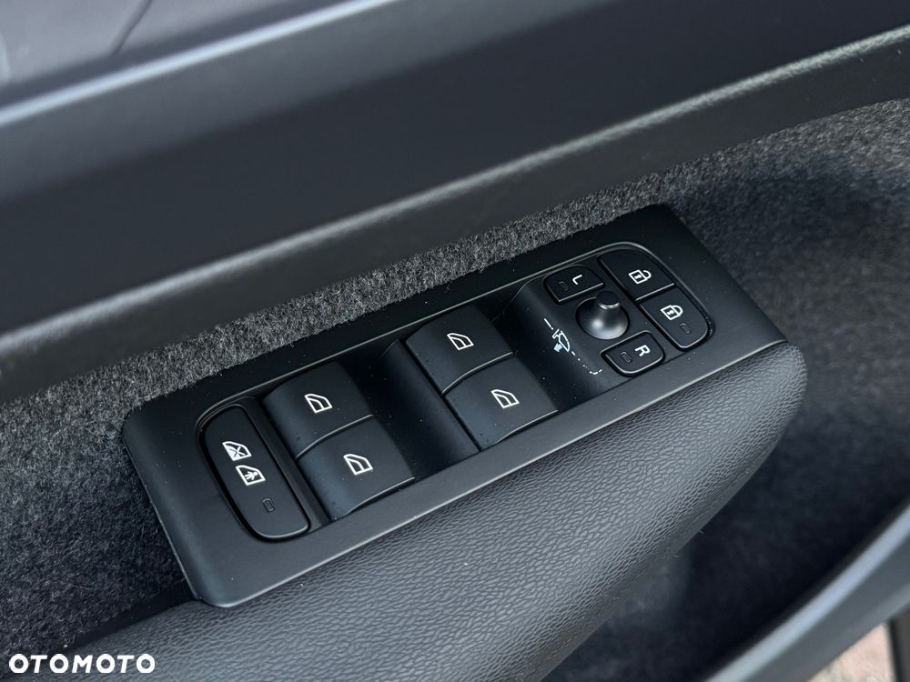 Volvo XC 40 - 24