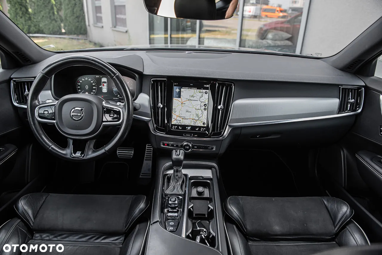 Volvo S90 D4 R-Design - 27