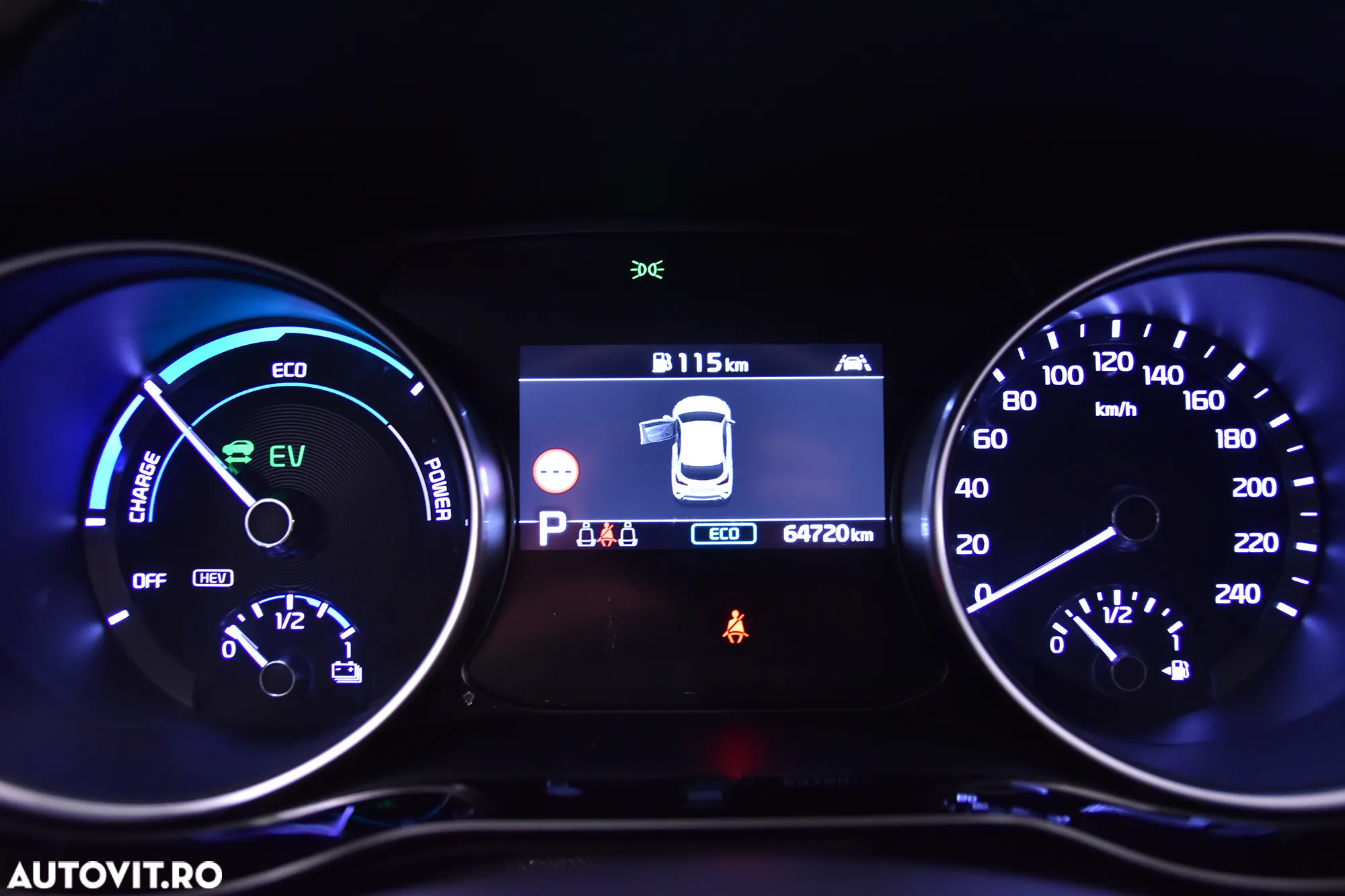 Kia XCeed - 10