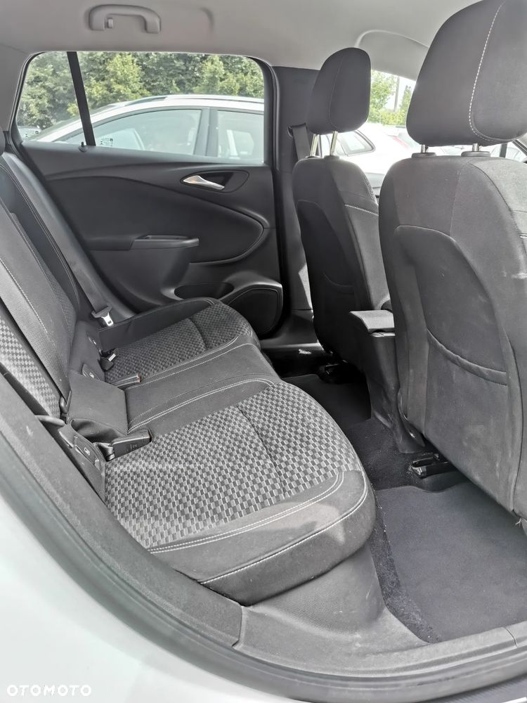 Opel Astra 1.4 T Enjoy - 9