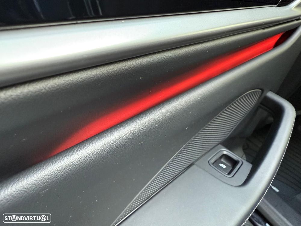 Porsche Macan Electric 4 - 30