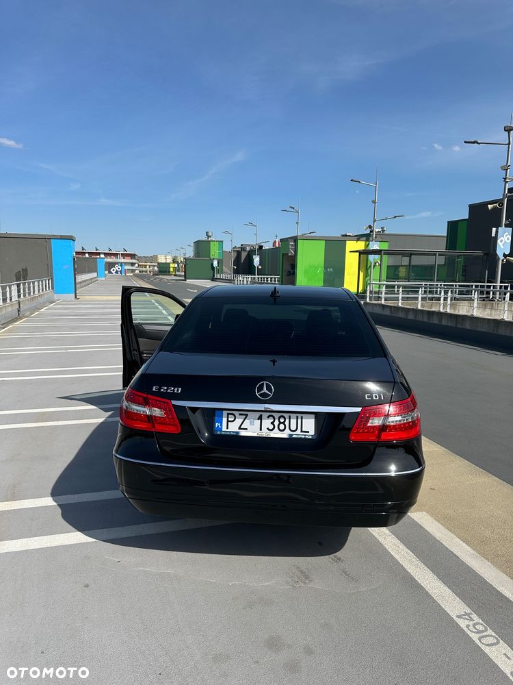 Mercedes-Benz Klasa E 220 CDI BlueEff Avantgarde - 18