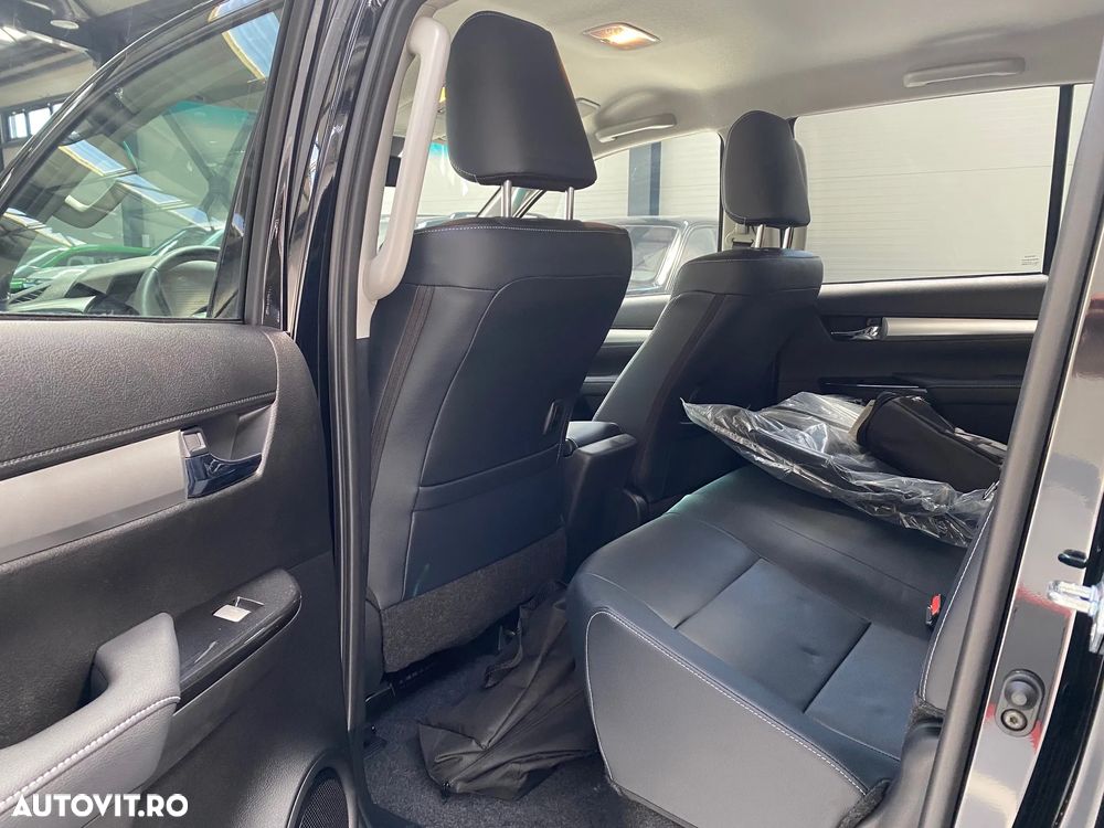 Toyota Hilux 2.8D 204CP 4x4 Double Cab AT MHEV Invincible - 20