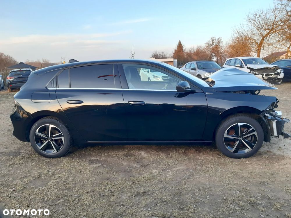 Opel Astra 1.2 Turbo Start/Stop Elegance - 3