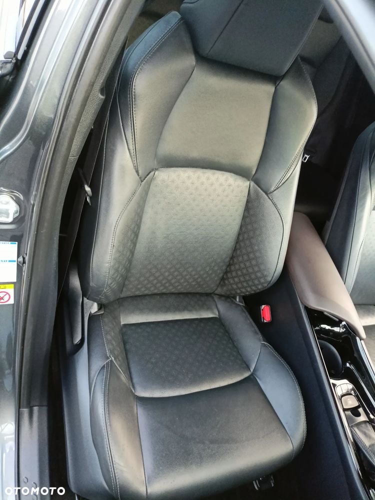 Toyota C-HR - 34