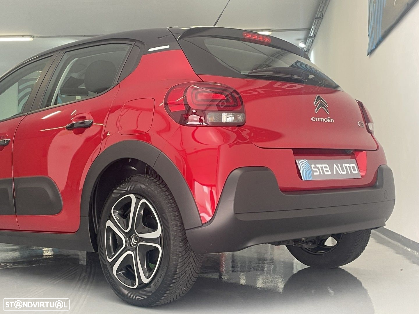 Citroën C3 1.2 PureTech Shine - 3