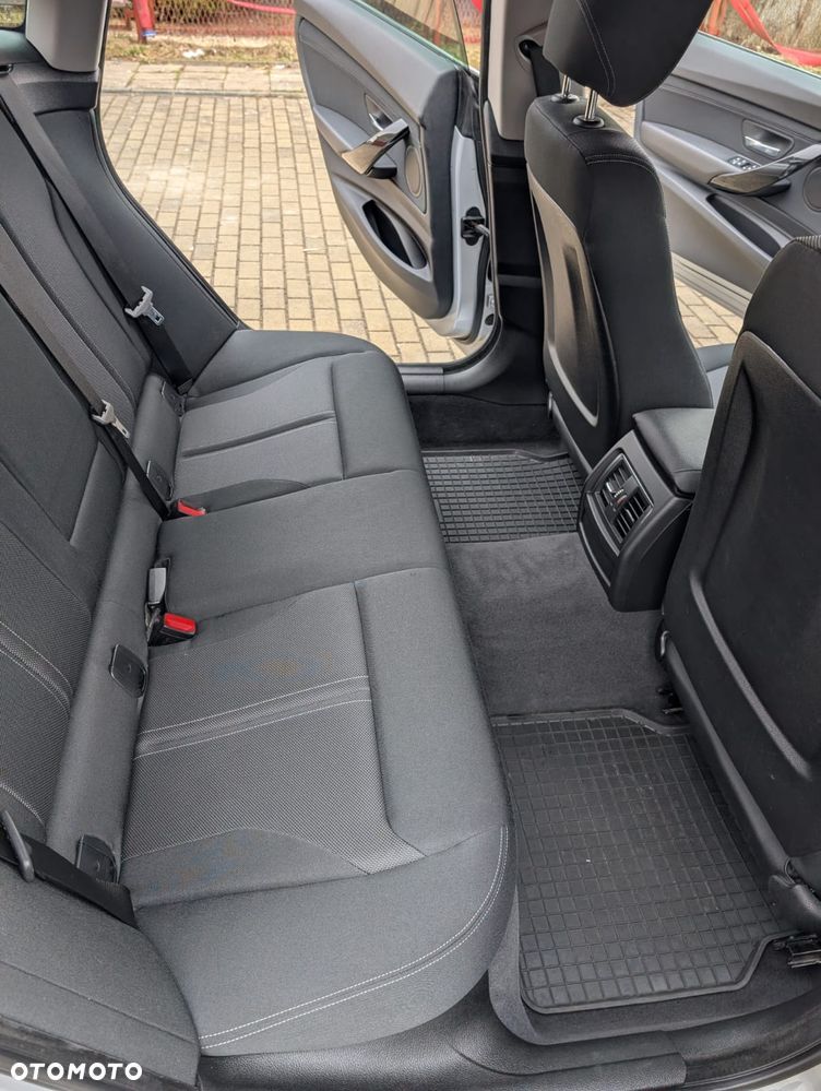 BMW 3GT 320i GPF Business Edition - 26