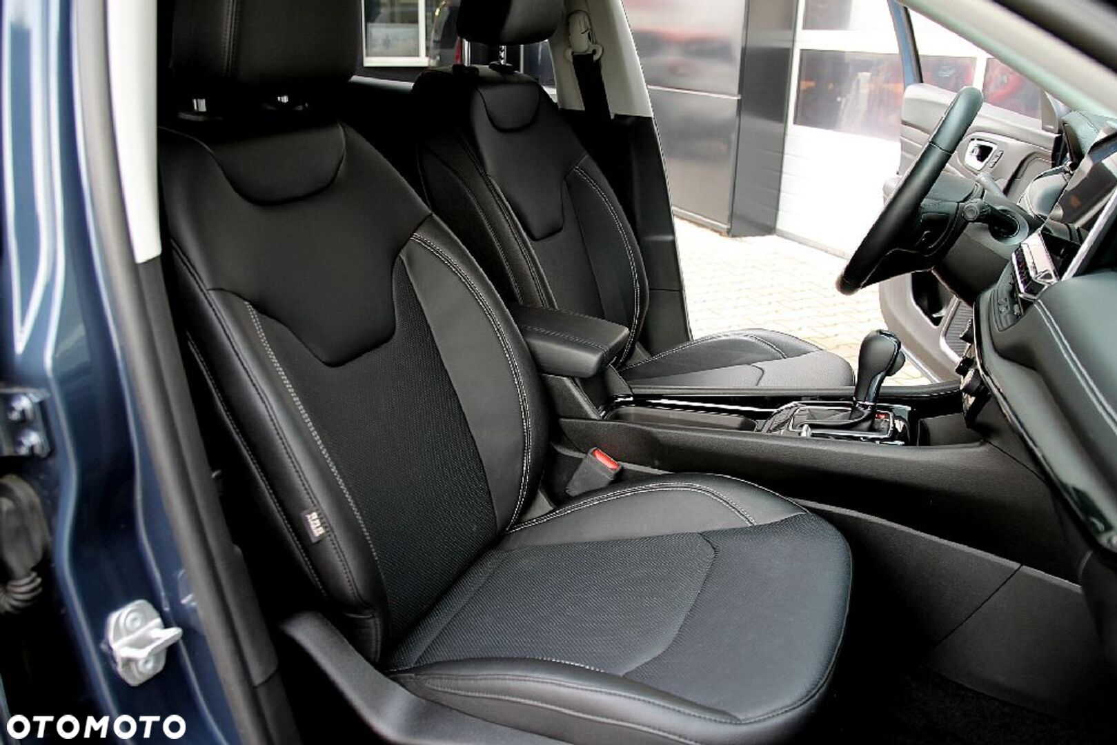 Jeep Compass - 16