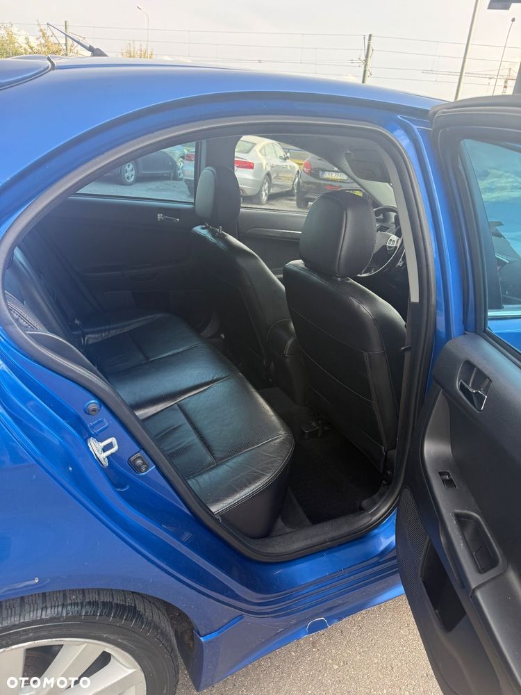 Mitsubishi Lancer - 4