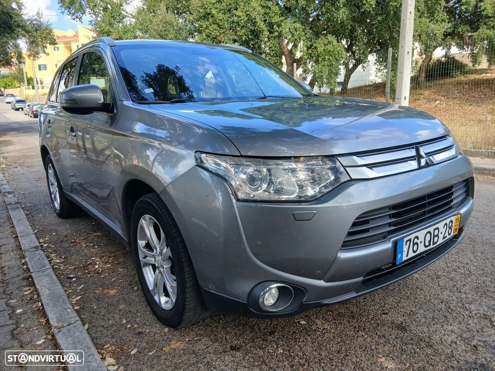 Mitsubishi Outlander 2.2 DI-D Instyle Navi - 3