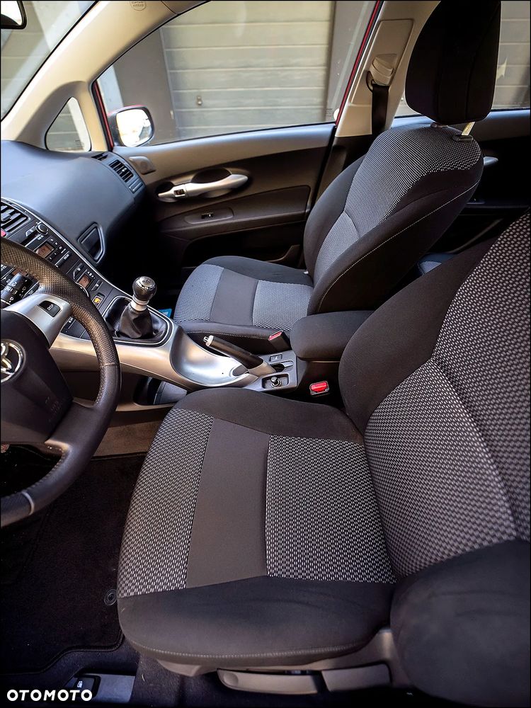 Toyota Auris - 29