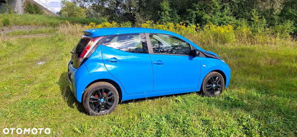 Toyota Aygo x-cite - 15