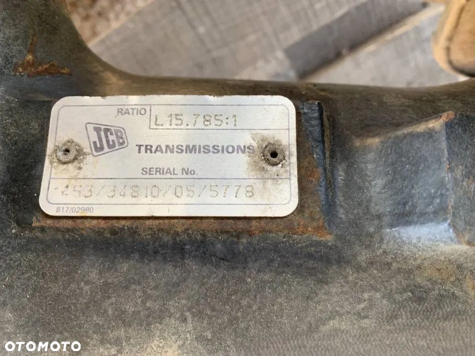 KOMPLETNA ZWOLNICA TYŁ JCB 526-56 - 1