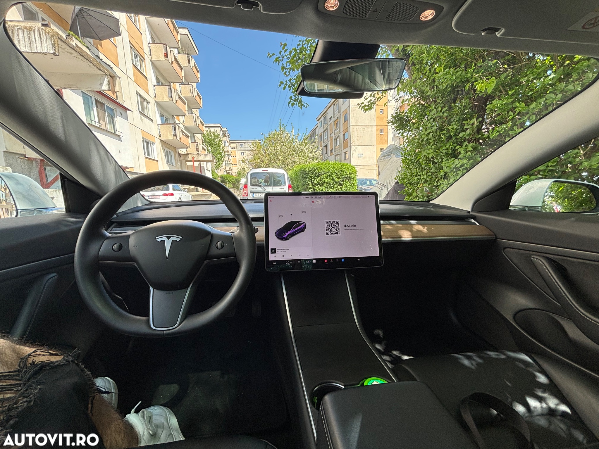 Tesla Model 3 - 10