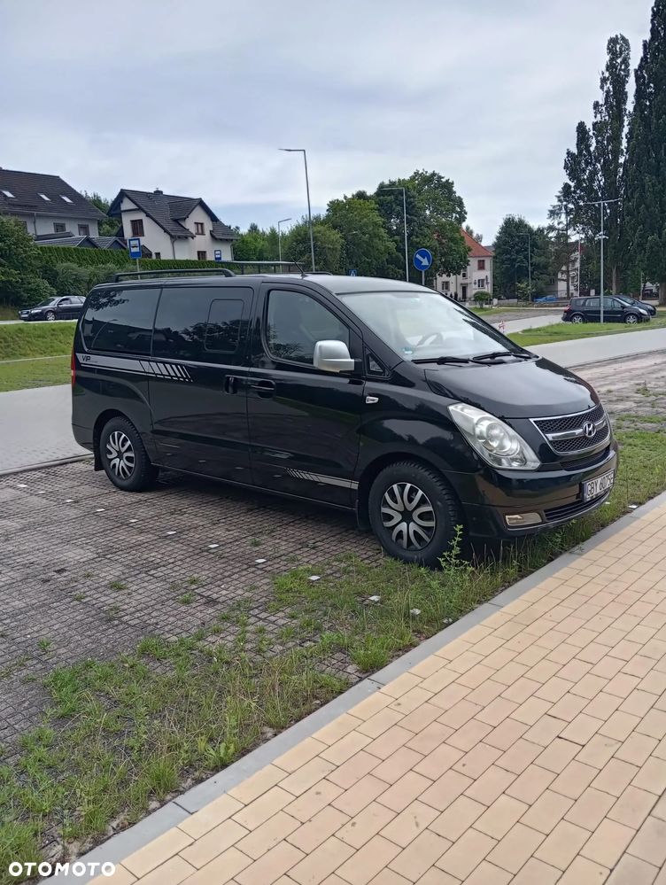 Hyundai H-1 Starex - 1