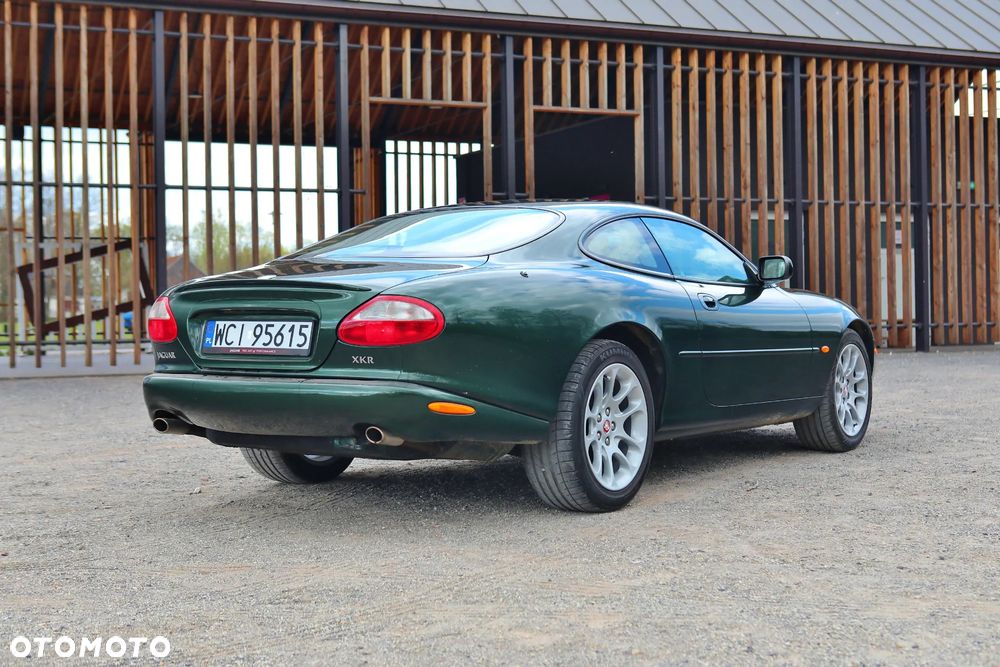 Jaguar XK XKR Coupe - 18