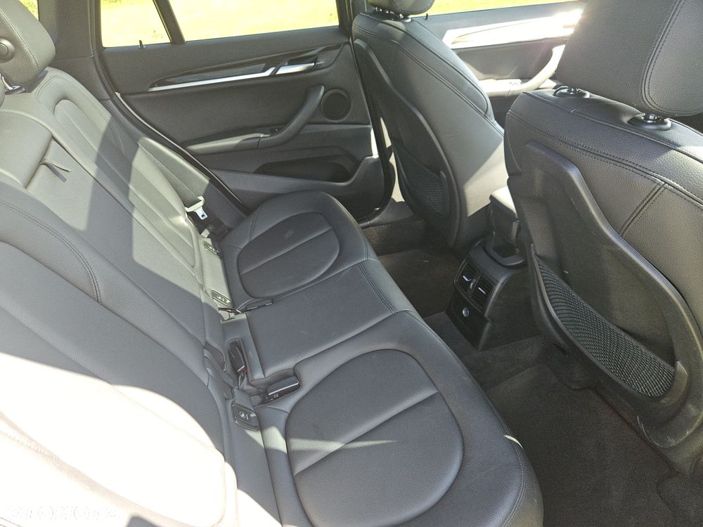 BMW X1 xDrive25i xLine - 10