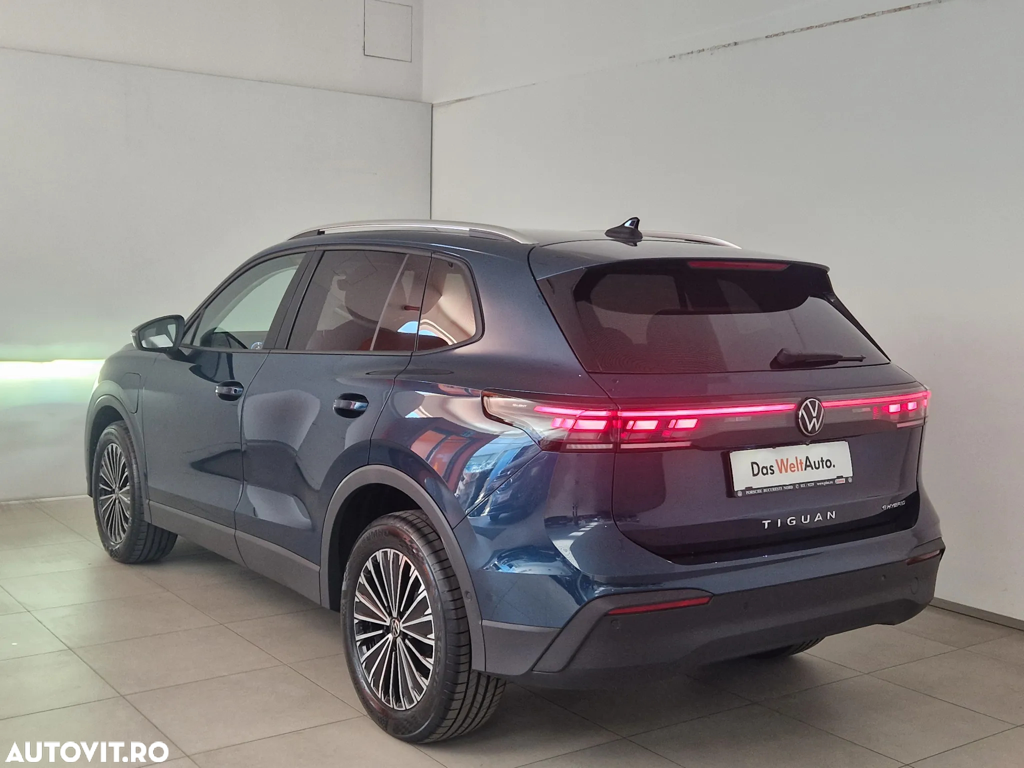 Volkswagen Tiguan - 3