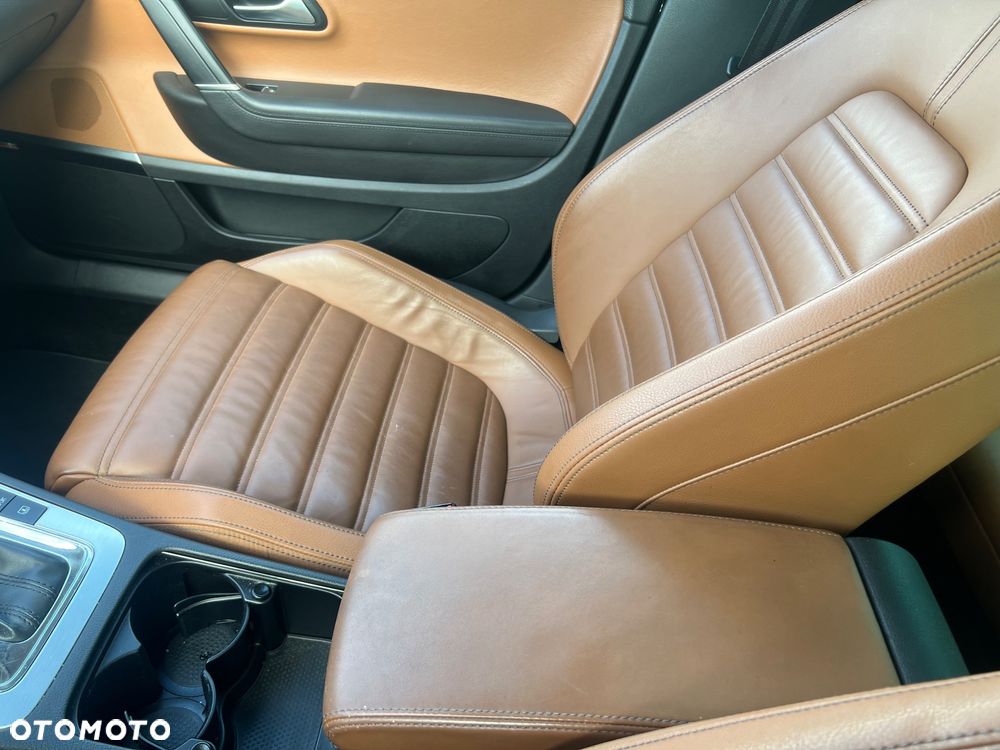 Volkswagen CC 3.6 V6 4Motion DSG - 23