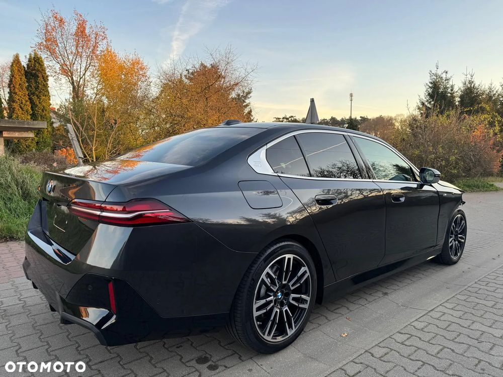 BMW Seria 5 520d xDrive - 6