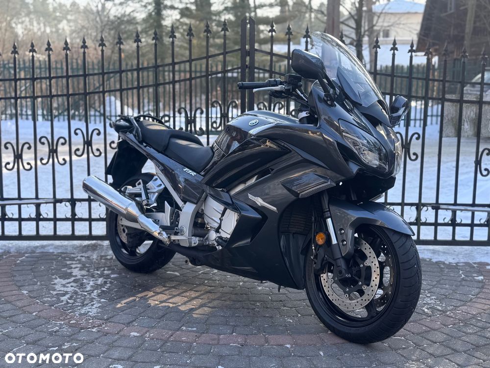 Yamaha FJR - 1