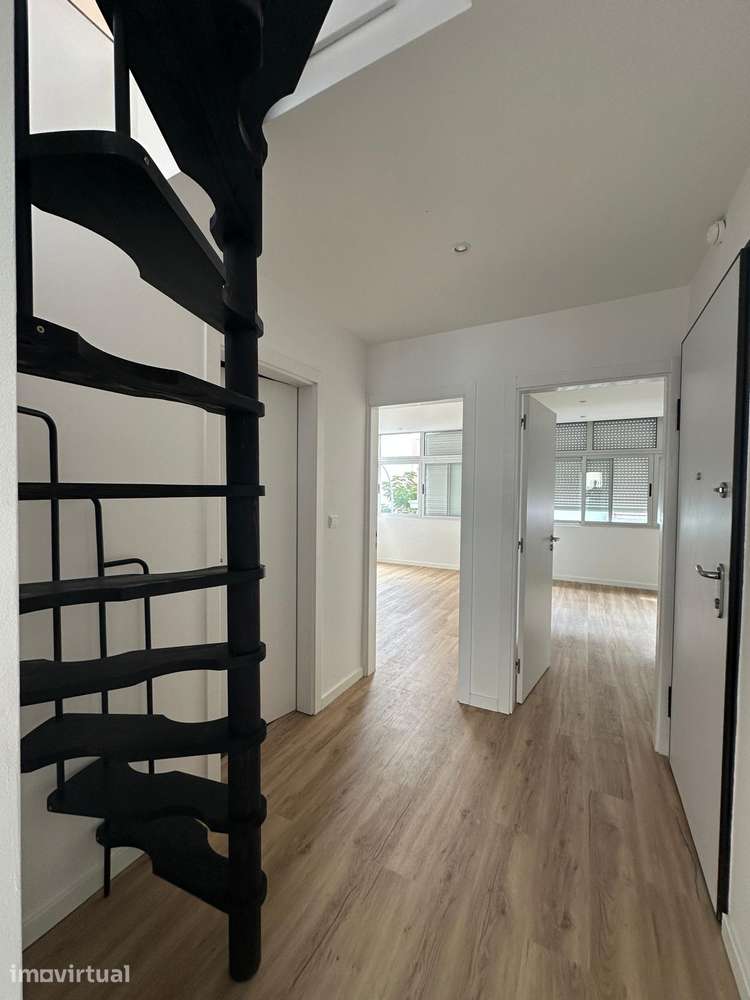 Apartamento T2 em Algés, pronto a habitar - Grande imagem: 4/20