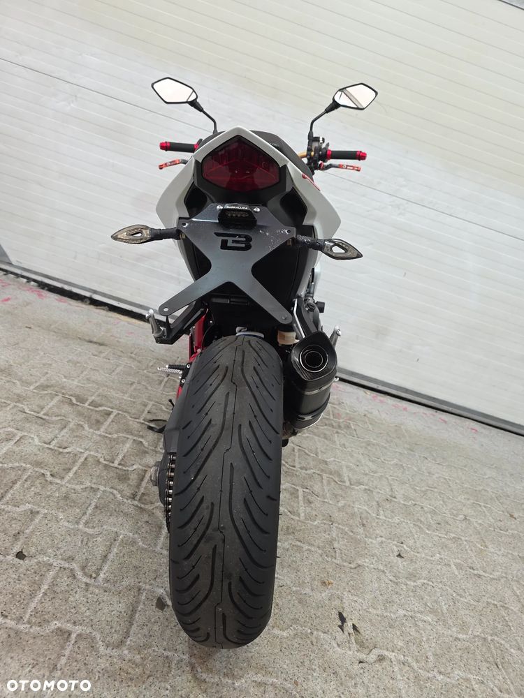 Honda CB - 21