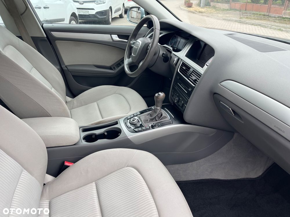 Audi A4 Avant 2.0 TDI - 9