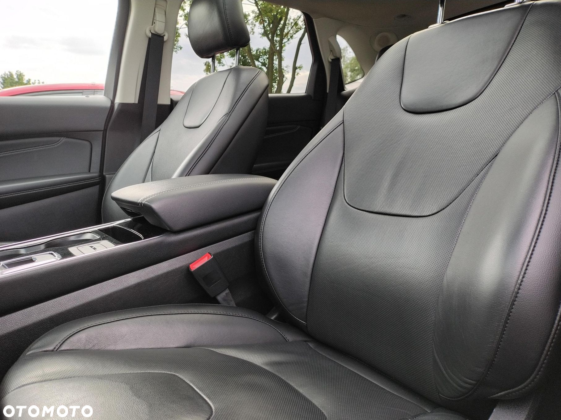 Ford Edge 2.0 EcoBlue Twin-Turbo 4WD Titanium - 28
