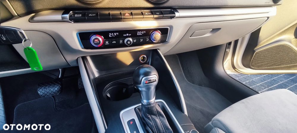 Audi A3 Sportback 1.8 TFSI Ambition S tronic - 19