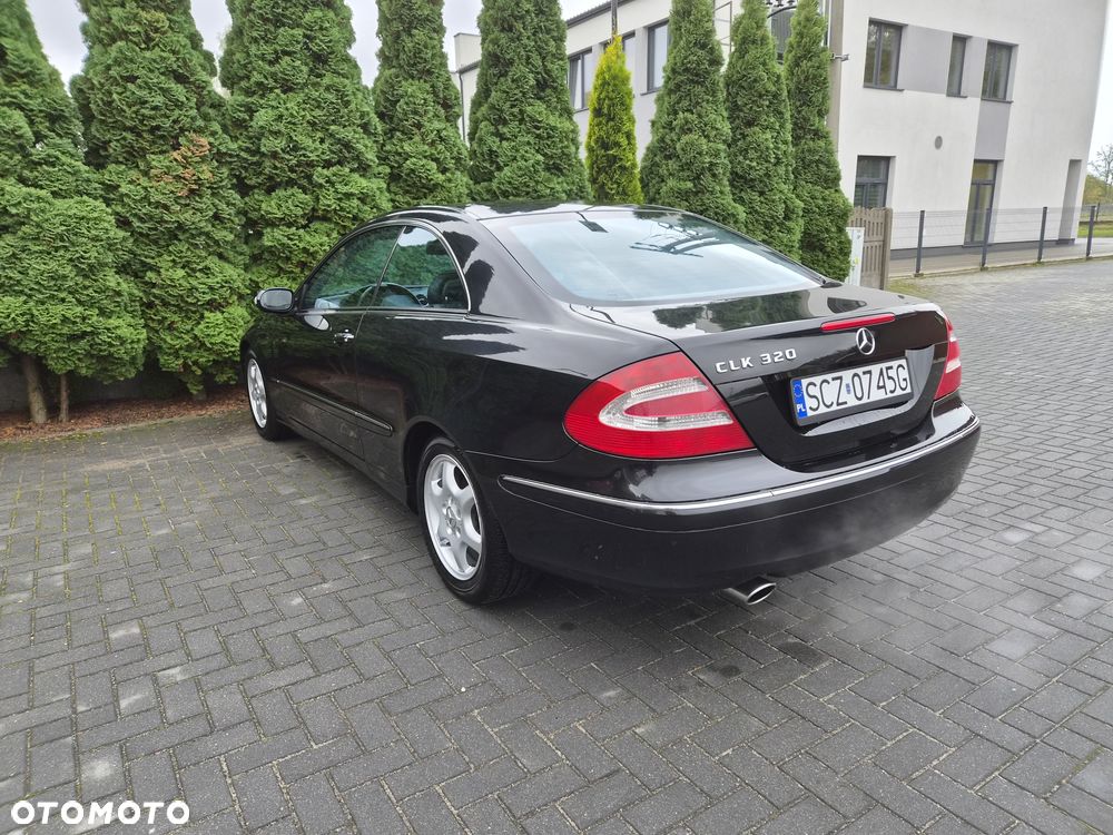 Mercedes-Benz CLK 320 Avantgarde - 12