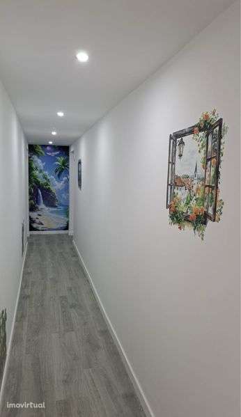 Arrendo estudio  T0 duplex com cozinha equipada e contas incluidas - Grande imagem: 4/12
