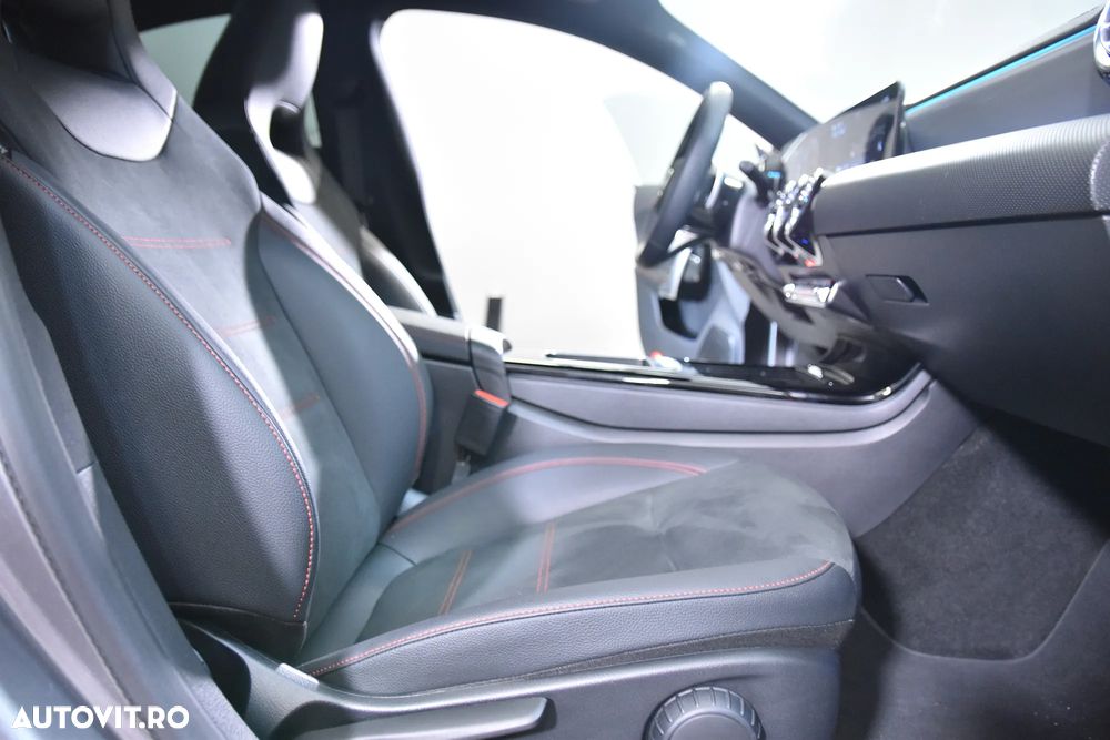 Mercedes-Benz CLA 250 - 12