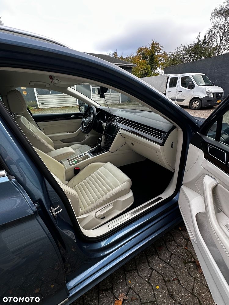Volkswagen Passat 2.0 TDI BMT Highline - 12