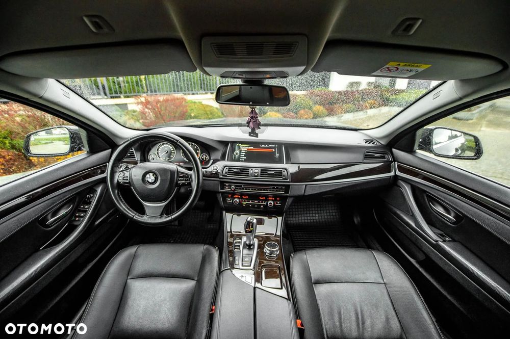 BMW Seria 5 530d Sport-Aut Luxury Line - 5