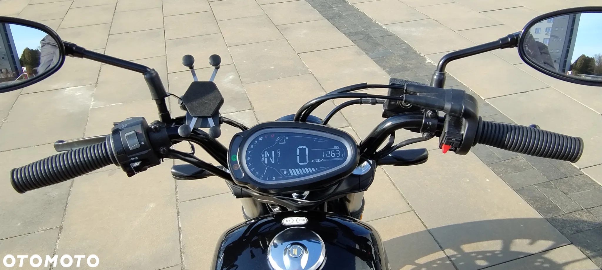 Hyosung GV - 17