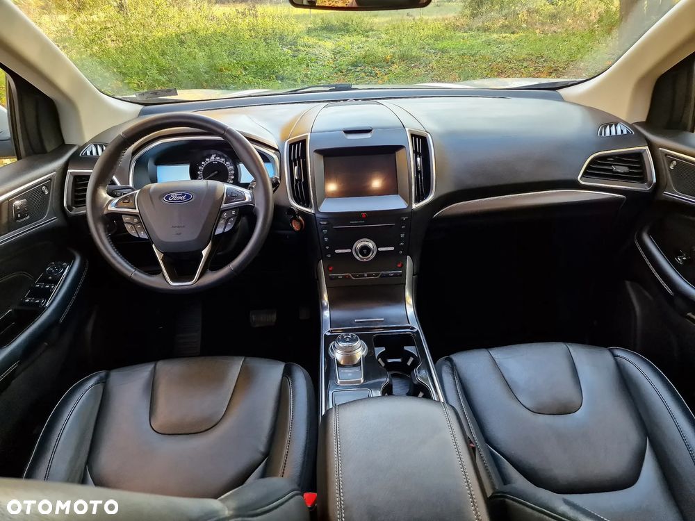 Ford Edge - 8