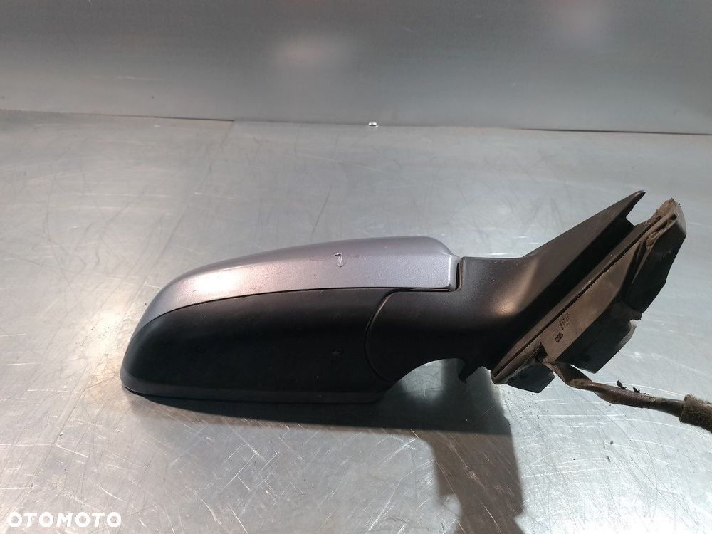 LUSTERKO PRAWE AUDI A3 8P 010754  LY7H - 5