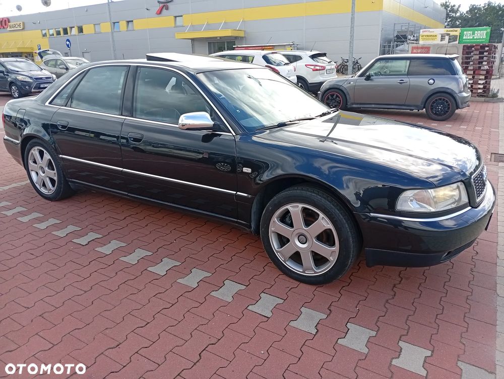 Audi S8 - 11