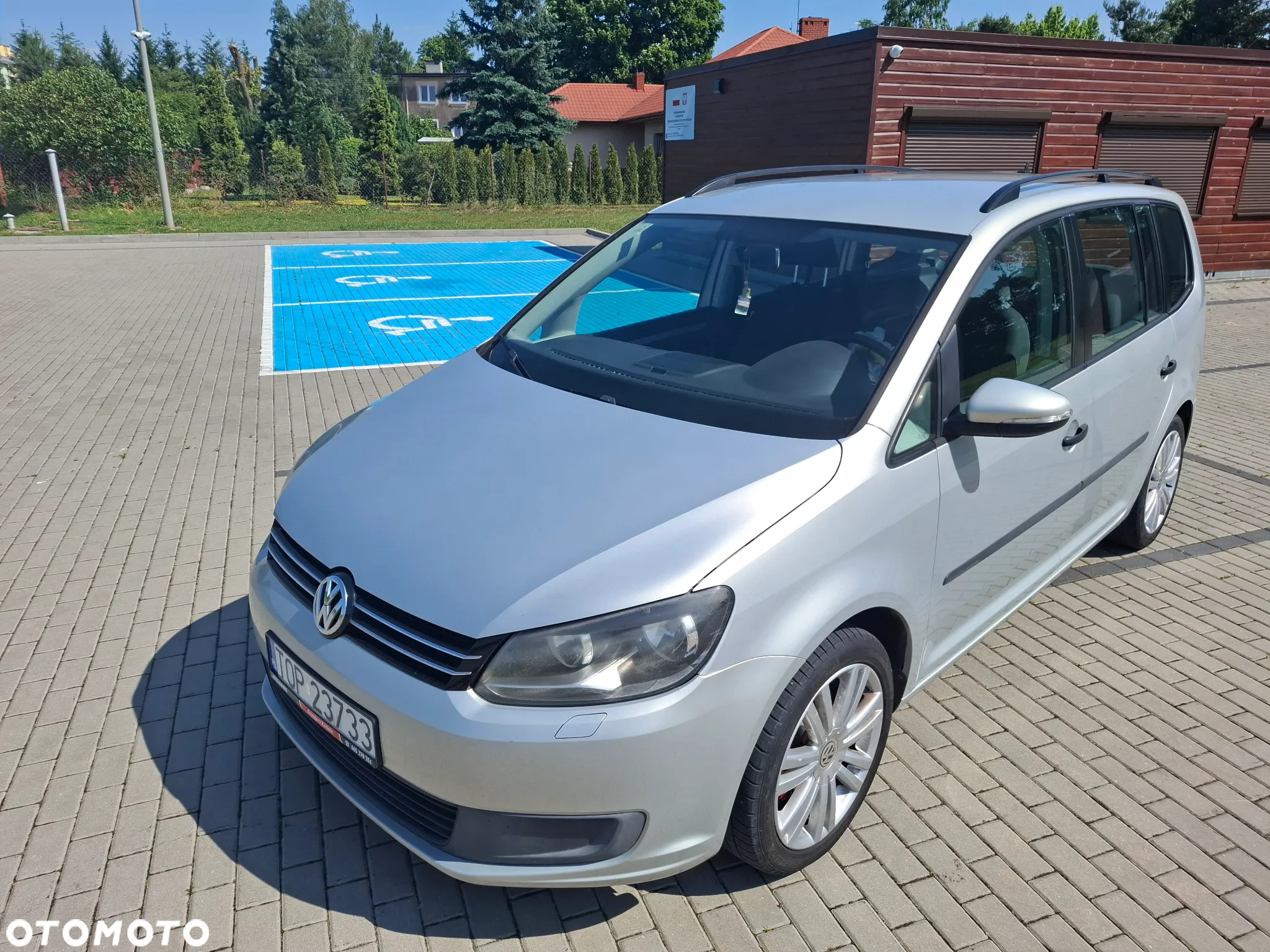 Volkswagen Touran - 10