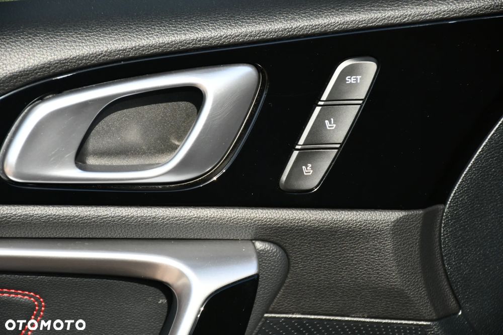 Kia ProCeed - 21
