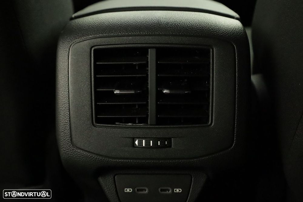 VW T-Roc 1.5 TSI Black Style DSG - 22