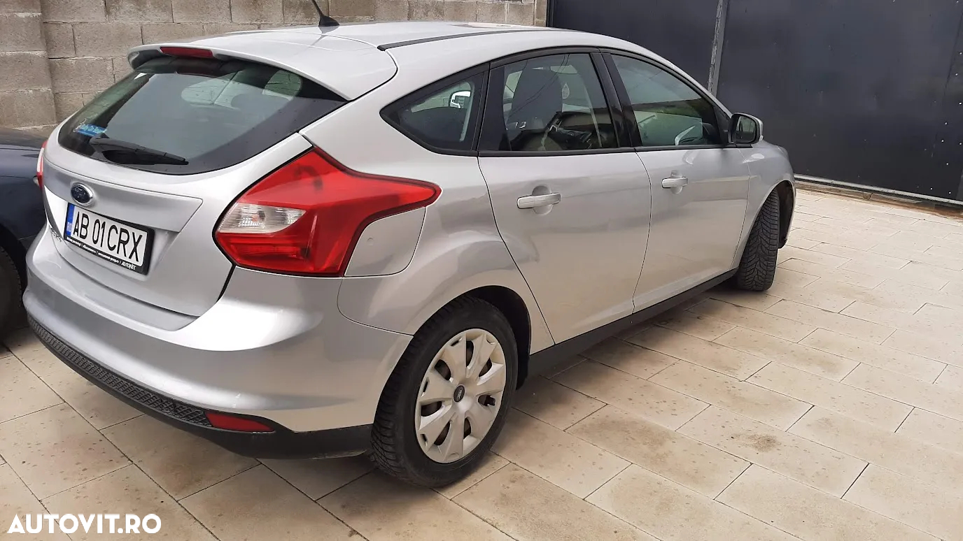 Ford Focus 1.6 TDCI DPF Ambiente - 3