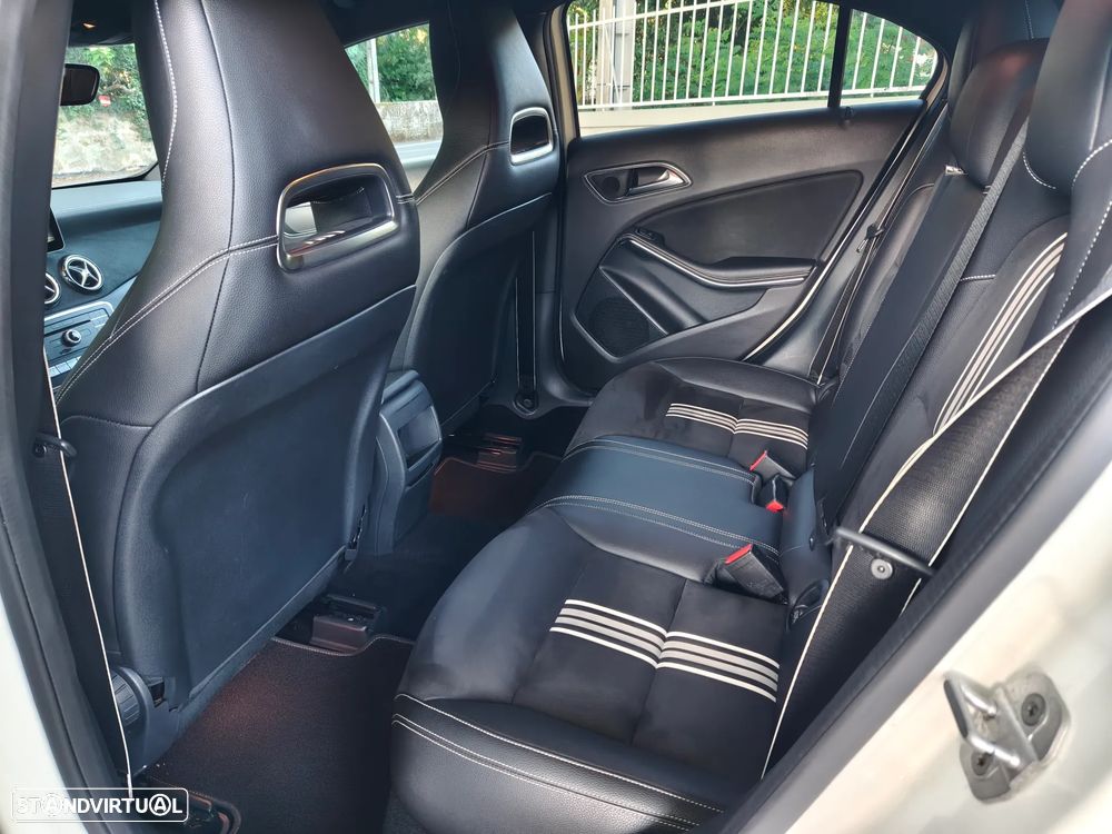 Mercedes-Benz A 180 d 7G-DCT AMG Line - 10
