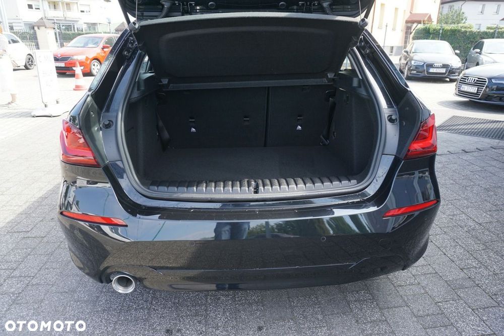 BMW Seria 1 - 18