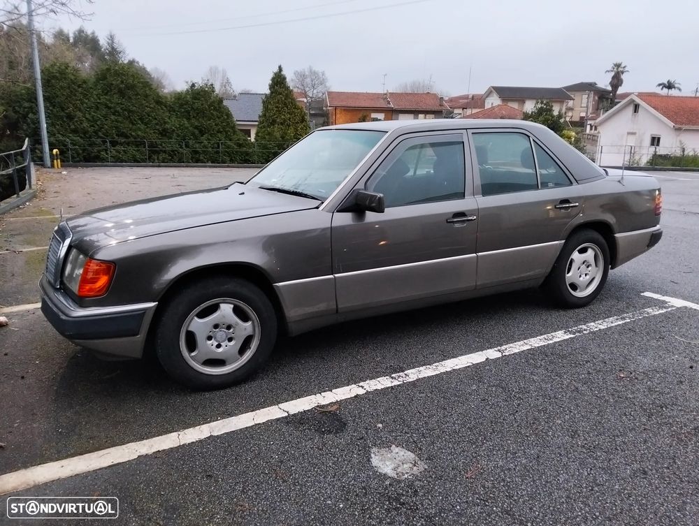 Mercedes-Benz W124 (1984-1997) 200 D - 8
