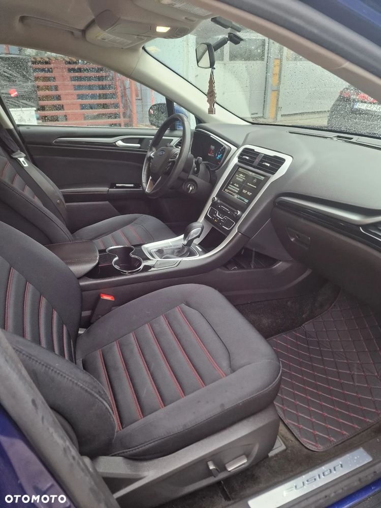 Ford Fusion - 9
